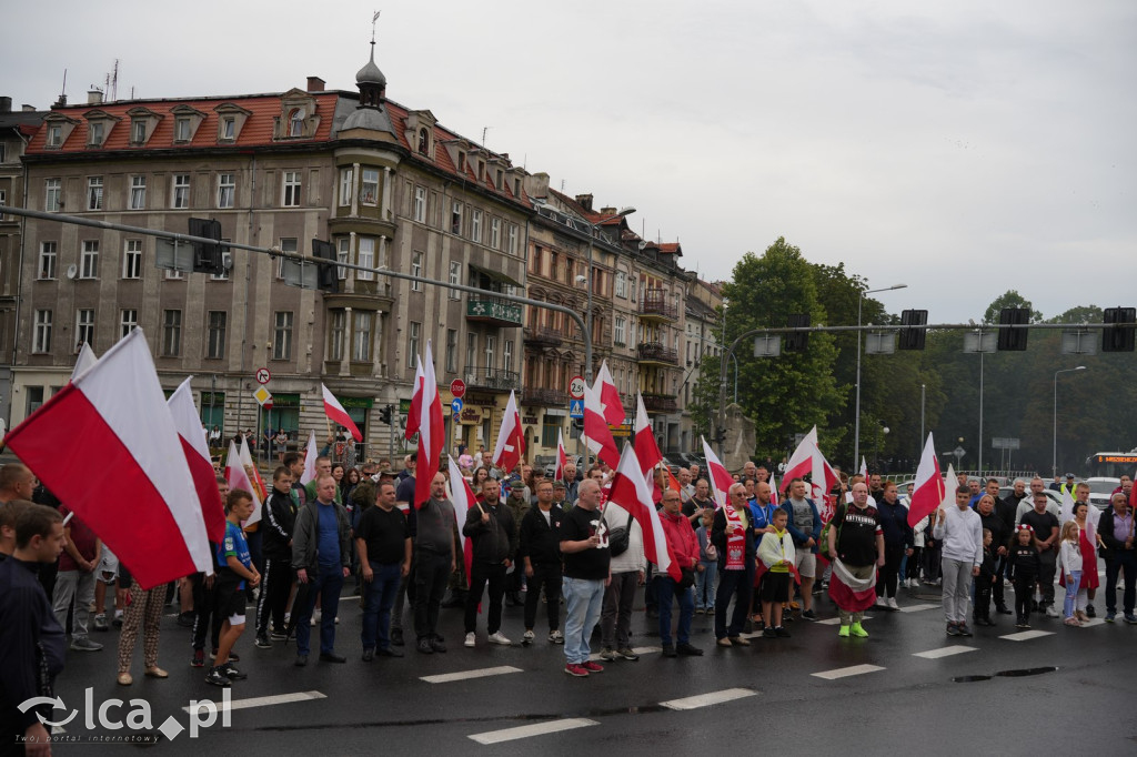 Biało-czerwony hołd dla bohaterów