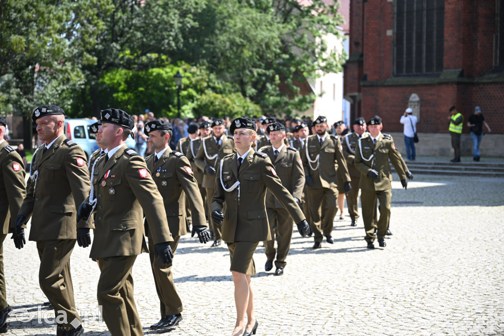 Apel z okazji święta wojska polskiego