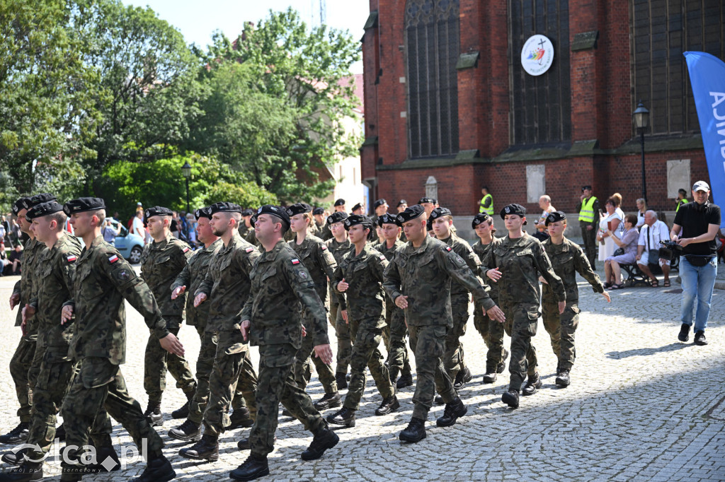 Apel z okazji święta wojska polskiego