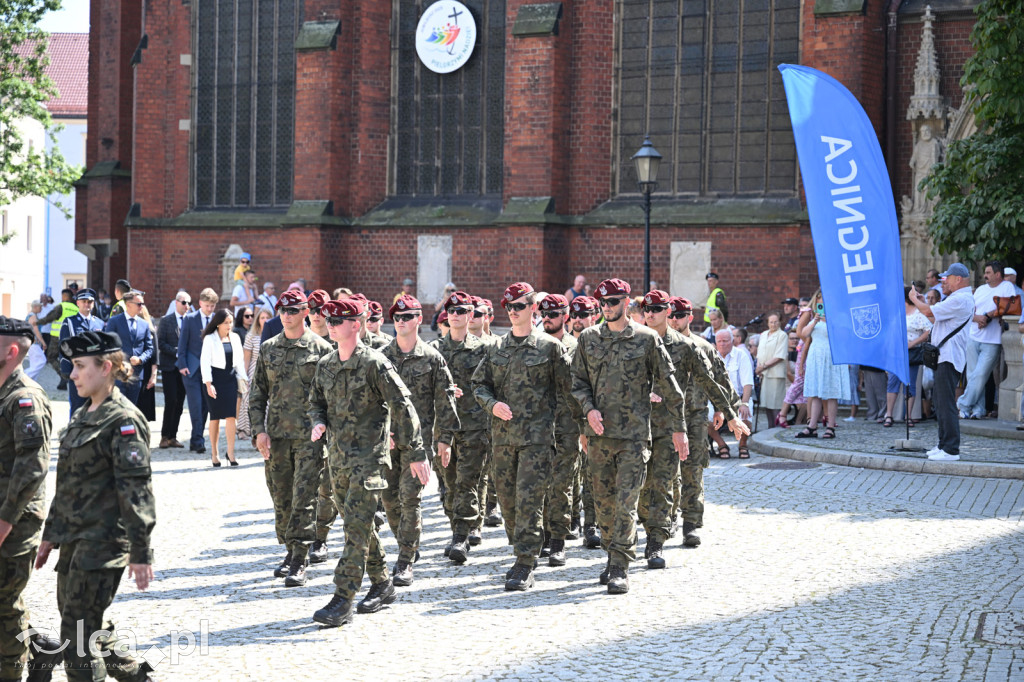 Apel z okazji święta wojska polskiego