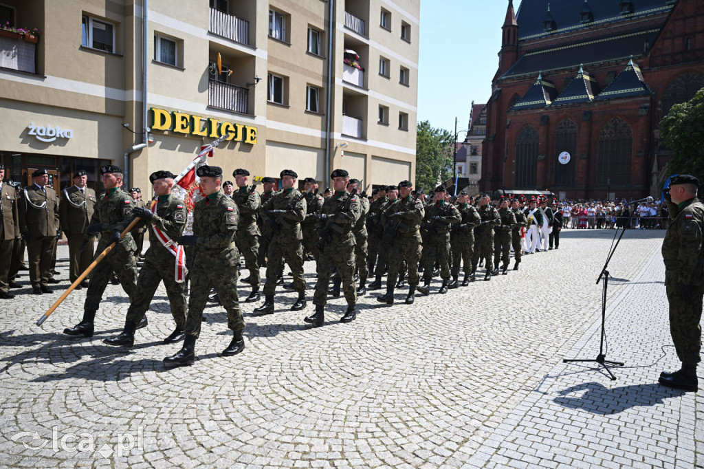 Apel z okazji święta wojska polskiego