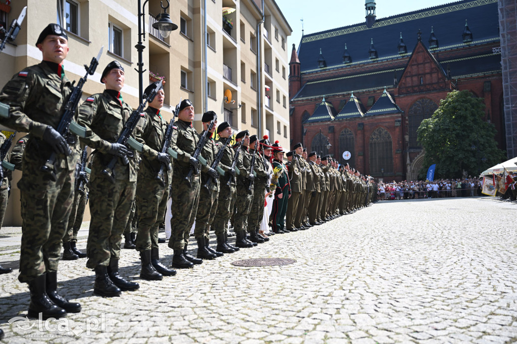 Apel z okazji święta wojska polskiego