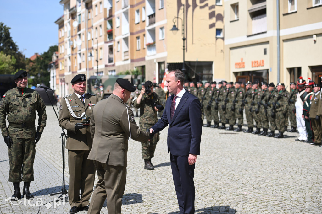 Apel z okazji święta wojska polskiego