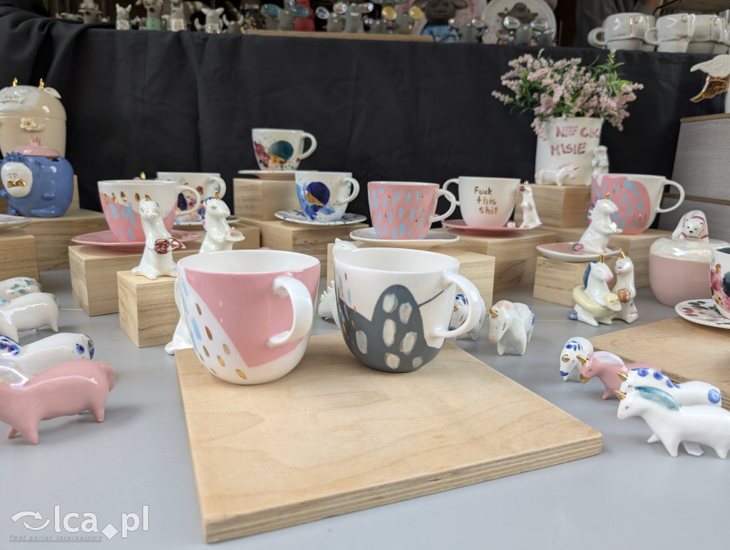 Parada Glinoludów i klimat Święta Ceramiki