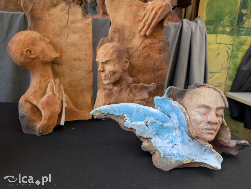 Parada Glinoludów i klimat Święta Ceramiki