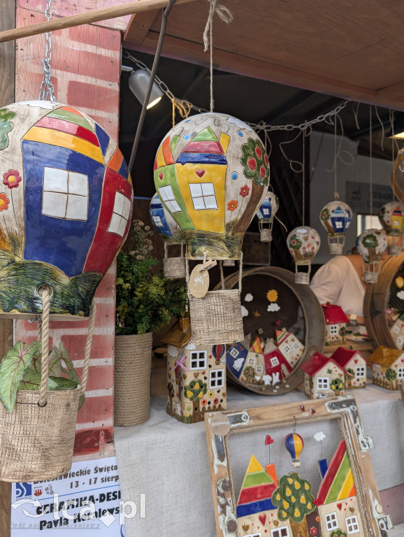 Parada Glinoludów i klimat Święta Ceramiki