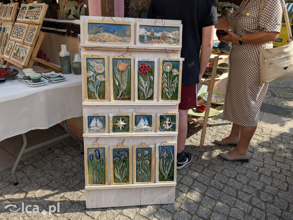 Parada Glinoludów i klimat Święta Ceramiki