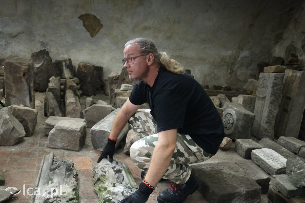 Wolontariusze dokumentują Zamek Piastowski