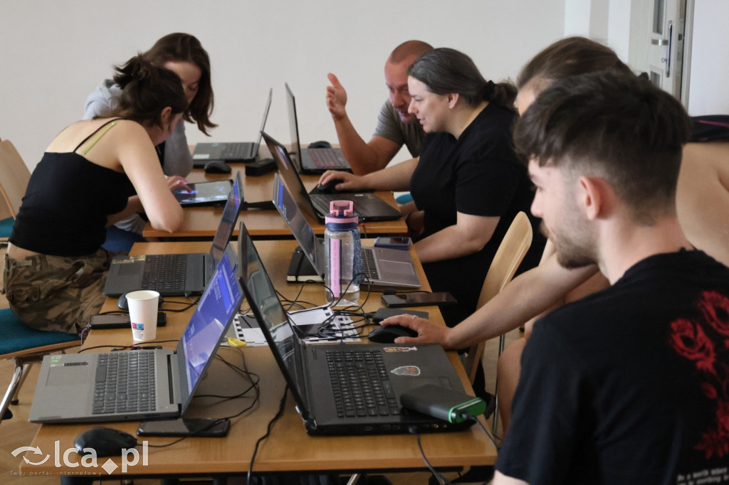 Wolontariusze dokumentują Zamek Piastowski