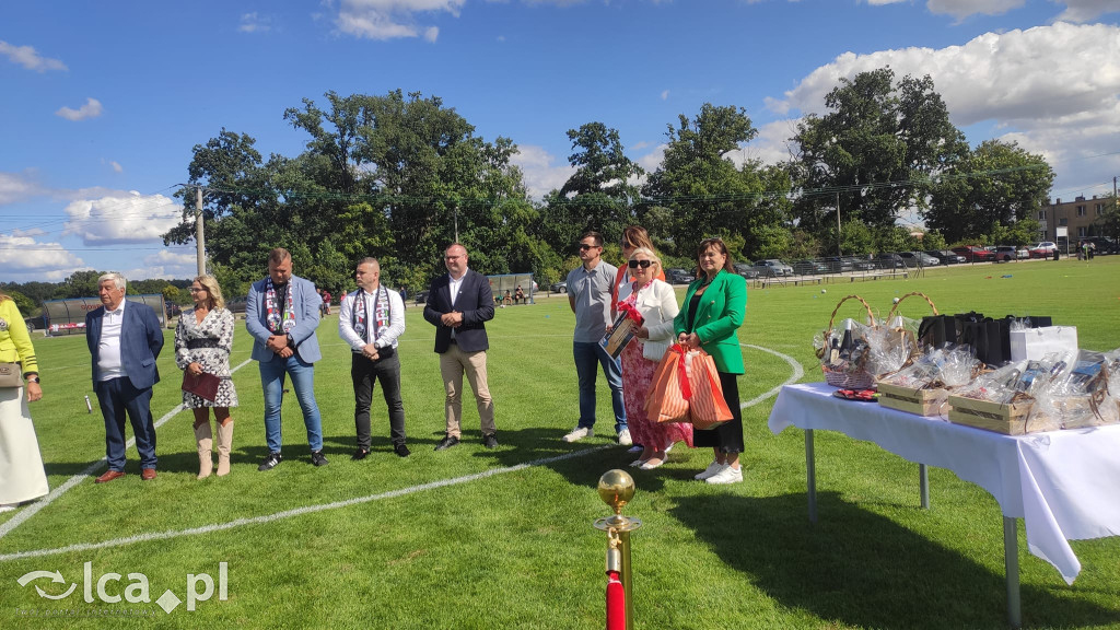 Otwarcie stadionu w Szczedrzykowicach