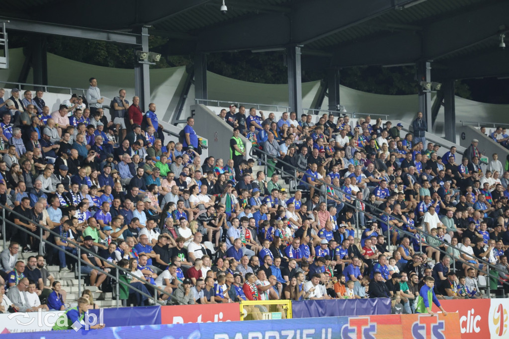 Kibice nie zawiedli! Miedź ograła Wisłę Kraków