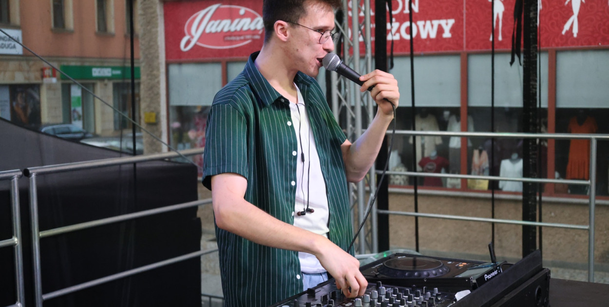 Trwa Klubowa Legnica w centrum miasta