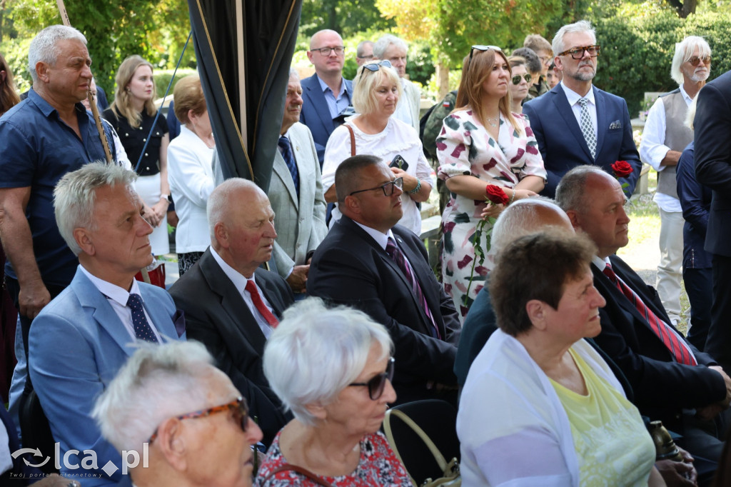 Tabliczka weterana odsłonięta na grobie