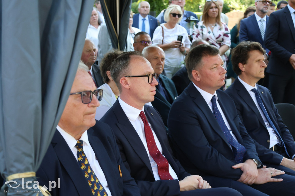 Tabliczka weterana odsłonięta na grobie