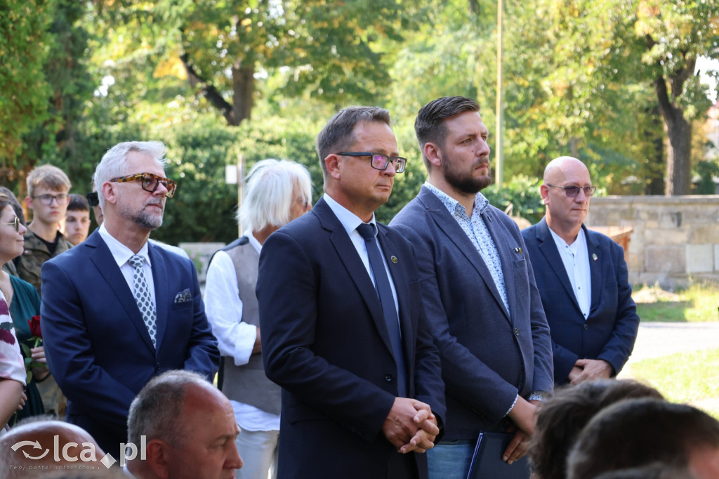 Tabliczka weterana odsłonięta na grobie