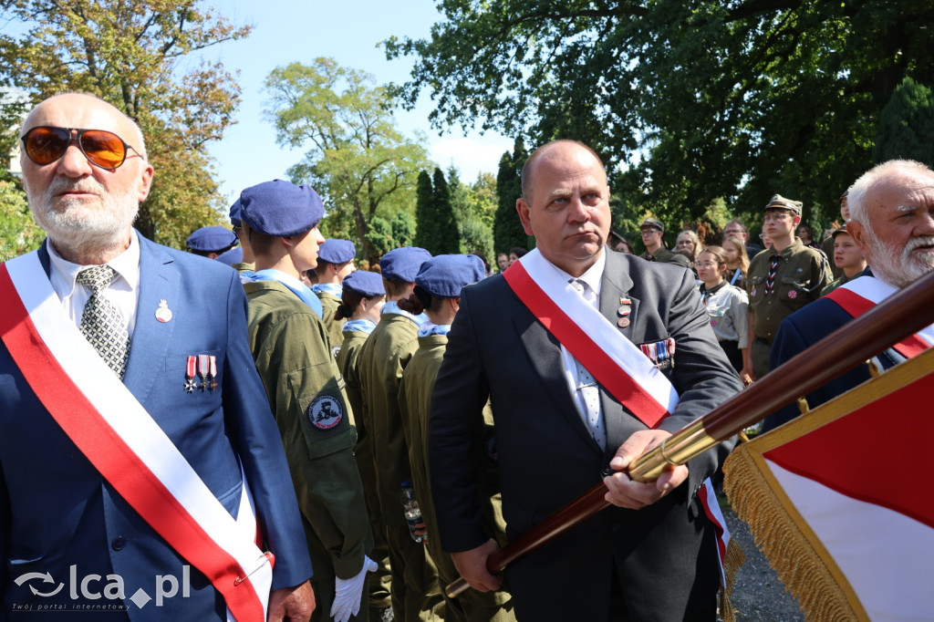 Tabliczka weterana odsłonięta na grobie