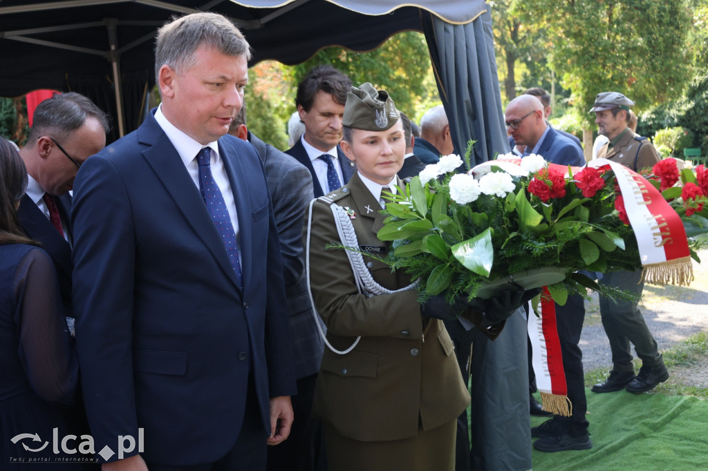 Tabliczka weterana odsłonięta na grobie