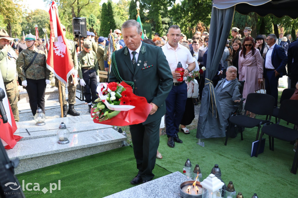 Tabliczka weterana odsłonięta na grobie