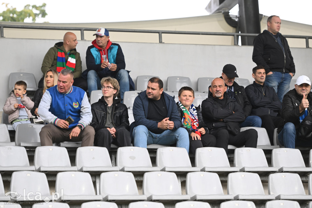 Tak kibice Miedzi wspierali dziś swoją drużynę