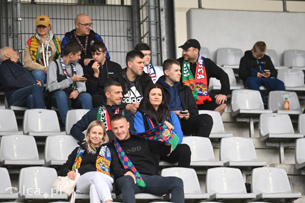 Tak kibice Miedzi wspierali dziś swoją drużynę