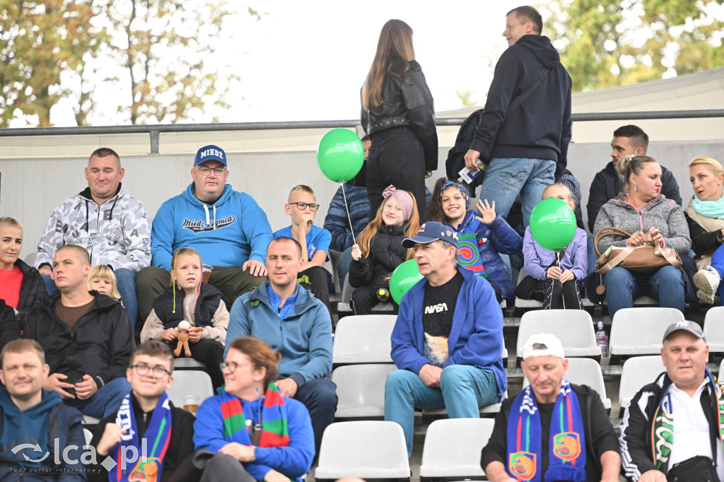 Tak kibice Miedzi wspierali dziś swoją drużynę