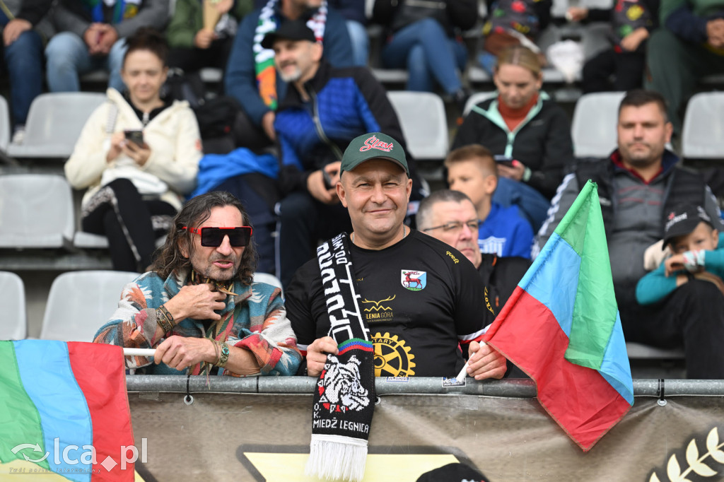 Tak kibice Miedzi wspierali dziś swoją drużynę