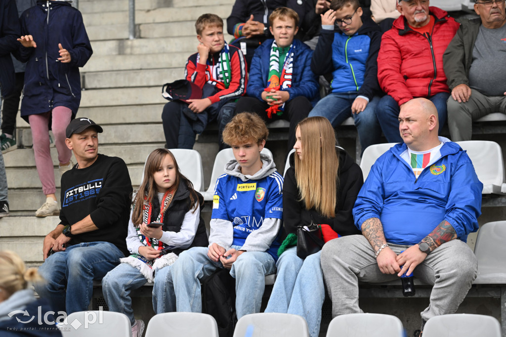 Tak kibice Miedzi wspierali dziś swoją drużynę