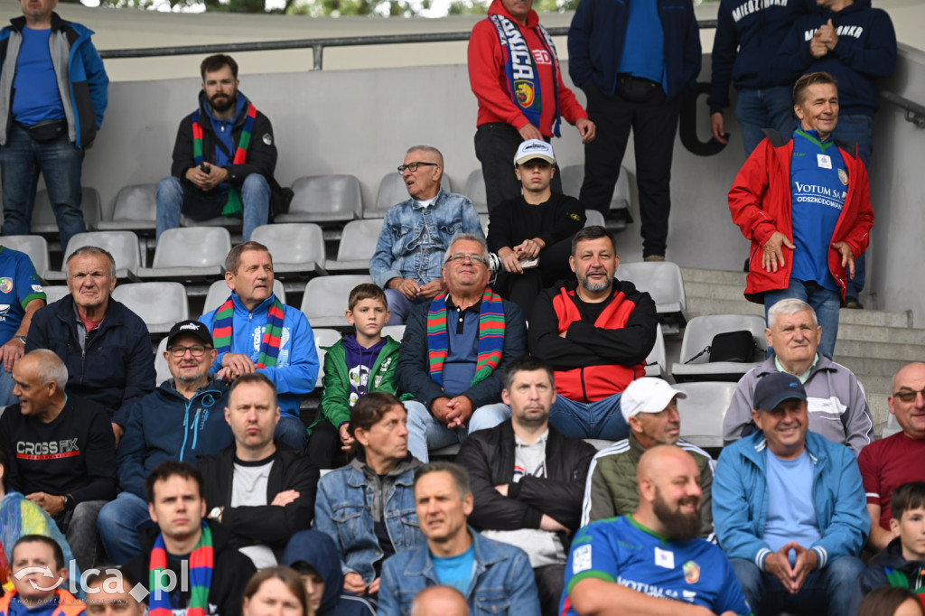 Tak kibice Miedzi wspierali dziś swoją drużynę