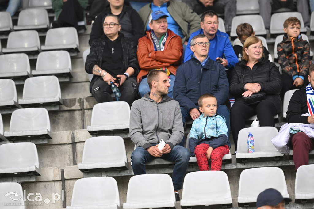 Tak kibice Miedzi wspierali dziś swoją drużynę