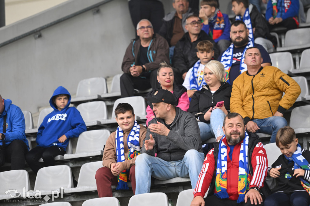 Tak kibice Miedzi wspierali dziś swoją drużynę