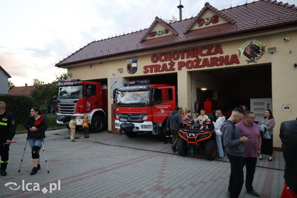 Nowy strażacki Mercedes w garażu OSP Kunice