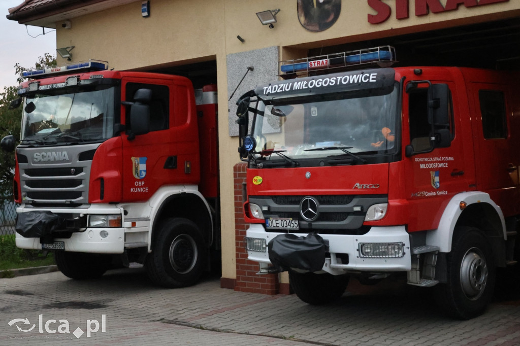 Nowy strażacki Mercedes w garażu OSP Kunice