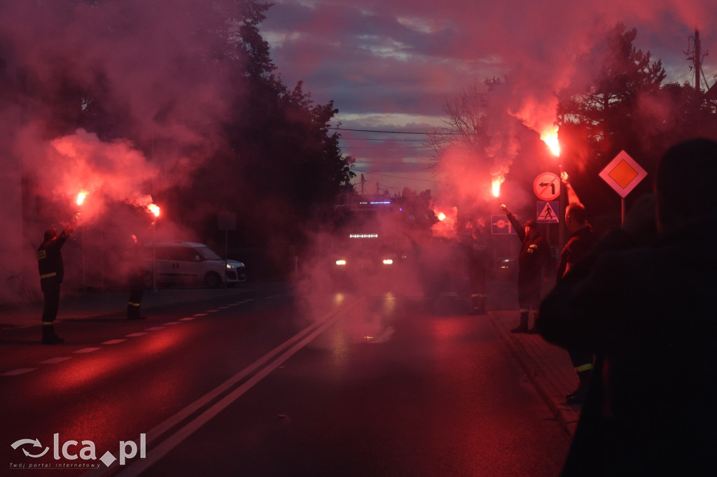 Nowy strażacki Mercedes w garażu OSP Kunice