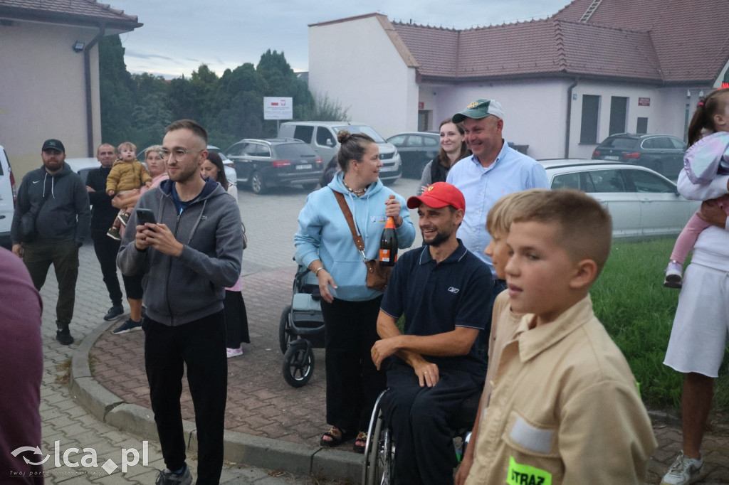 Nowy strażacki Mercedes w garażu OSP Kunice