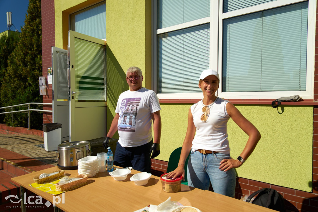 Bawili się i pomagali Maćkowi