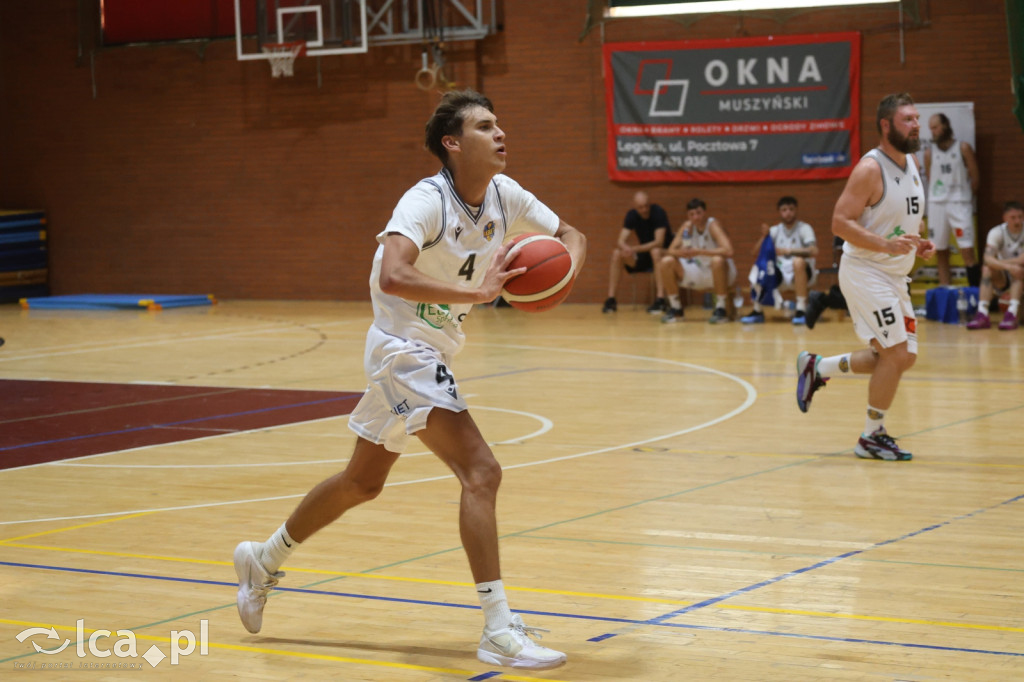 KS Basket Legnica rozgromił KKS Siechnice 113:52