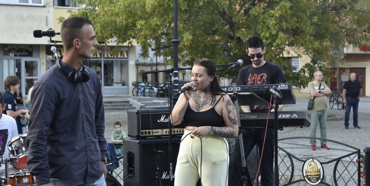 Charytatywny koncert „Gramy i pomagamy” cz2