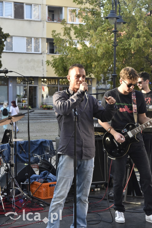 Charytatywny koncert „Gramy i pomagamy” cz2