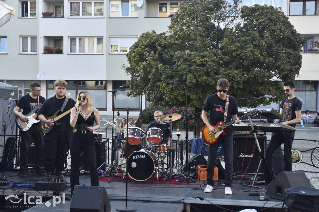Charytatywny koncert „Gramy i pomagamy” cz2