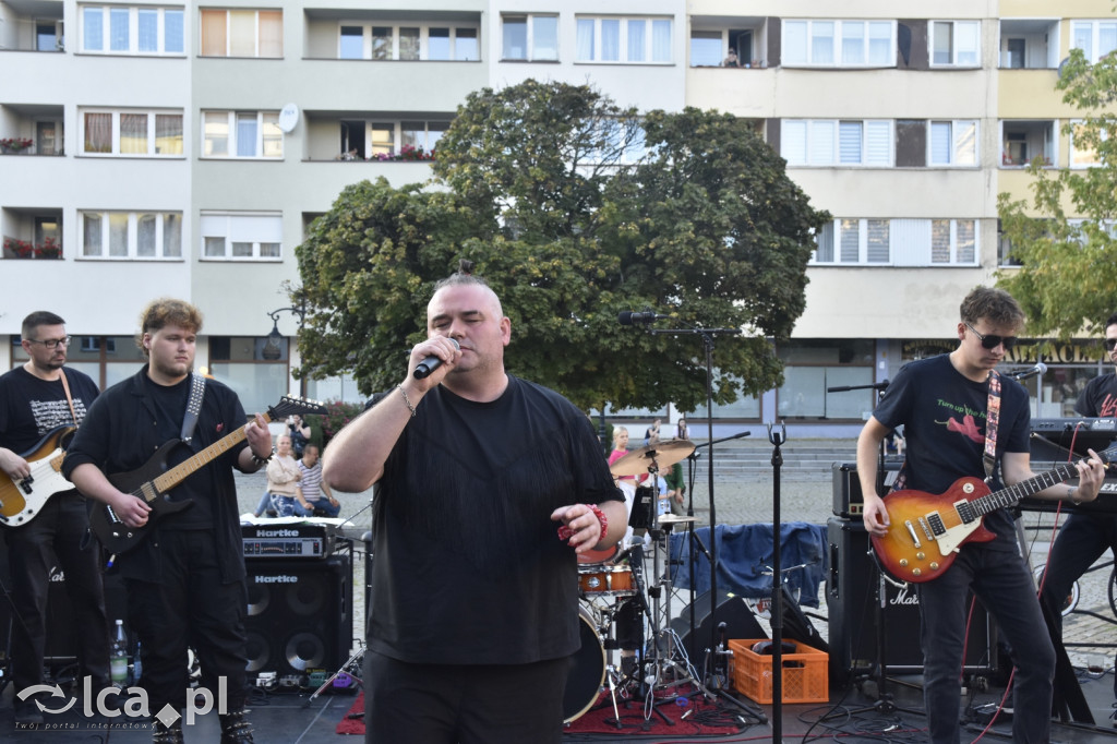 Charytatywny koncert „Gramy i pomagamy” cz2