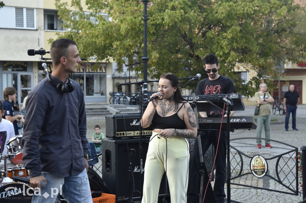 Charytatywny koncert „Gramy i pomagamy” cz2