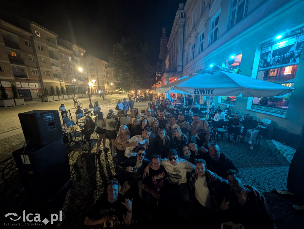 Charytatywny koncert „Gramy i pomagamy” cz2