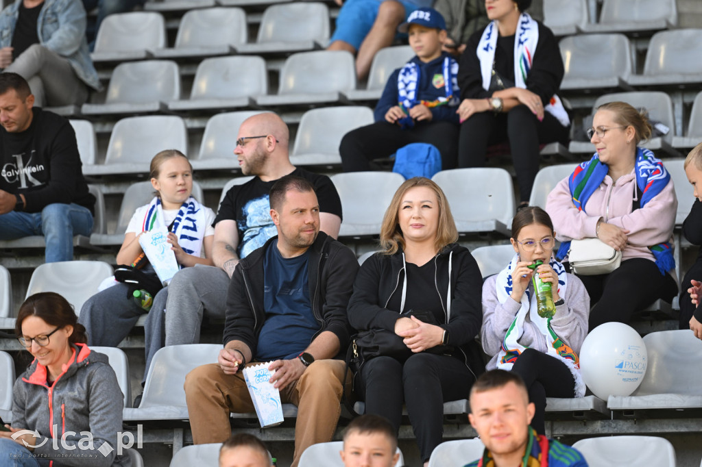 Kibice wspierali swoją drużynę i świętują wygraną