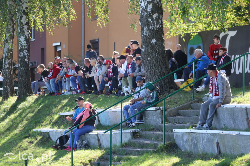 Zakaczawie Legnica pewnie ograło Victorię Niemstów