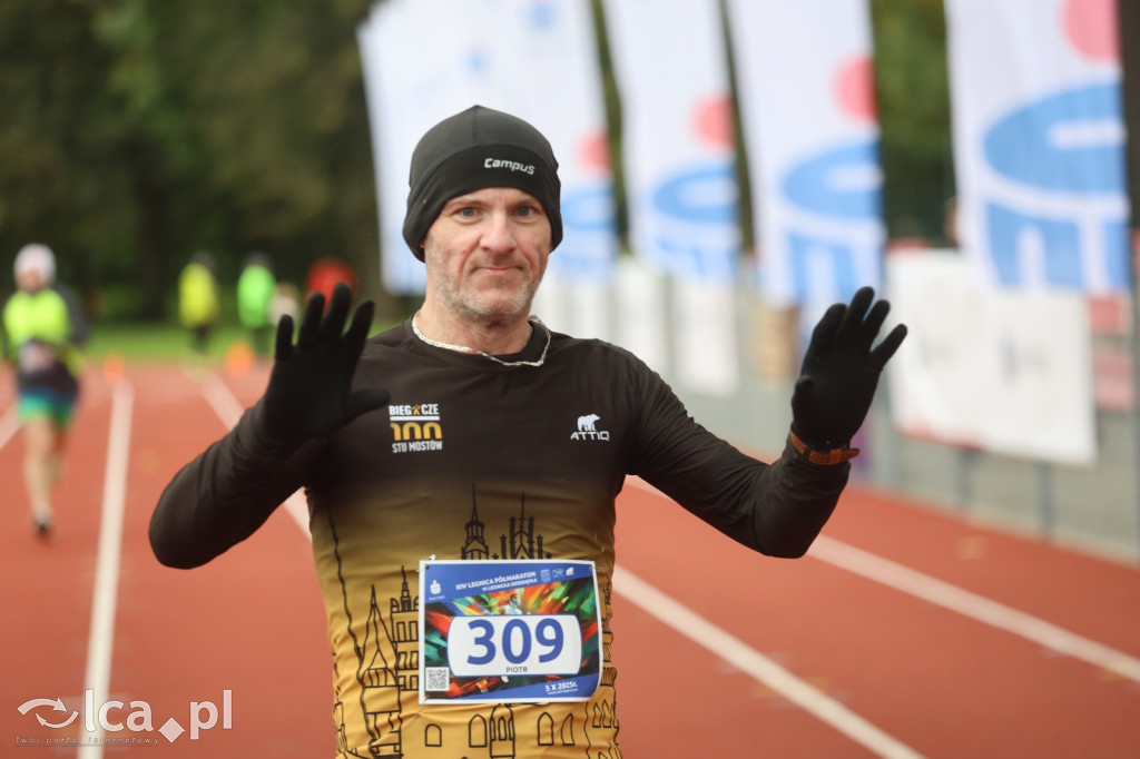Znajdź się na zdjęciach z mety biegu