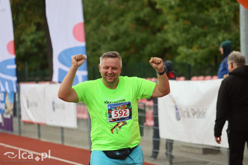 Znajdź się na zdjęciach z mety biegu