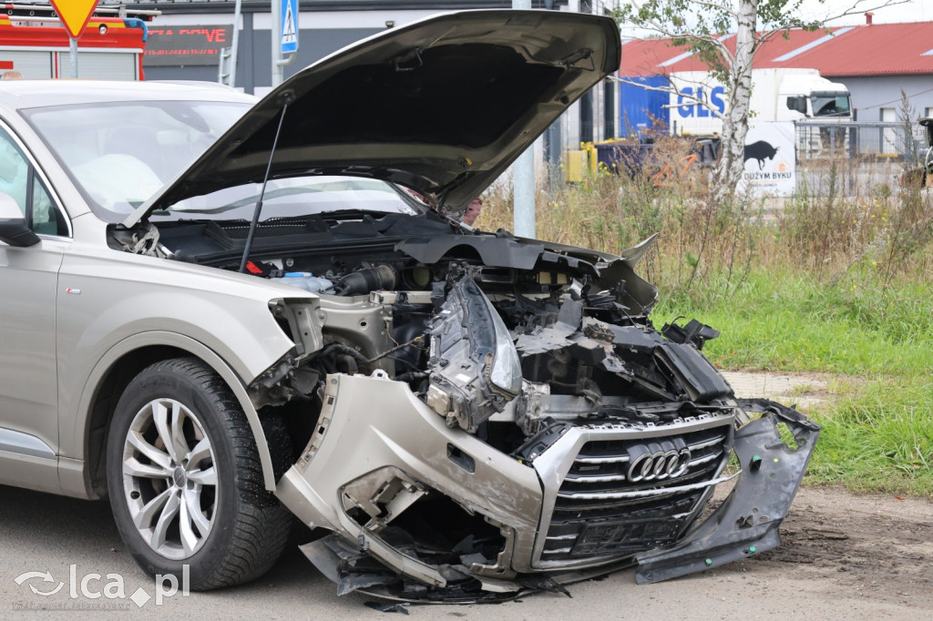 Zderzenie opla z audi w Legnicy