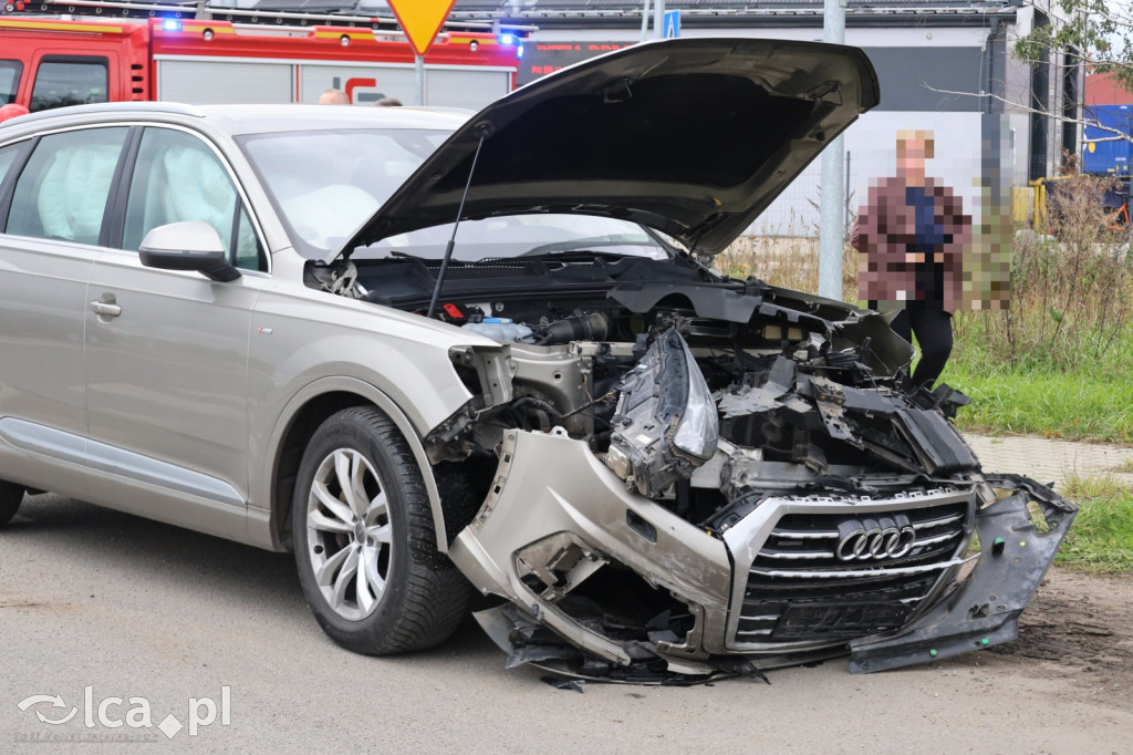 Zderzenie opla z audi w Legnicy