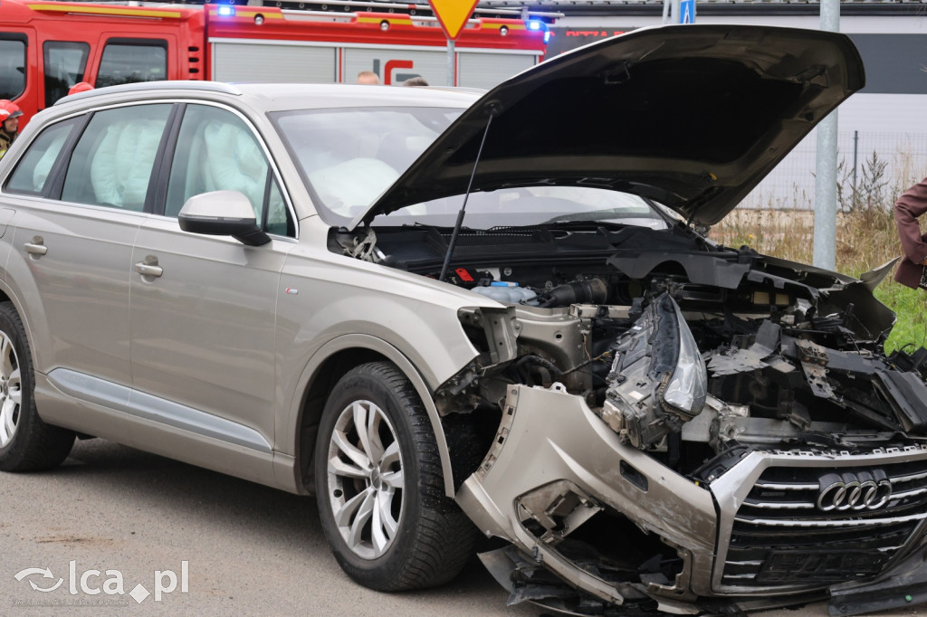 Zderzenie opla z audi w Legnicy