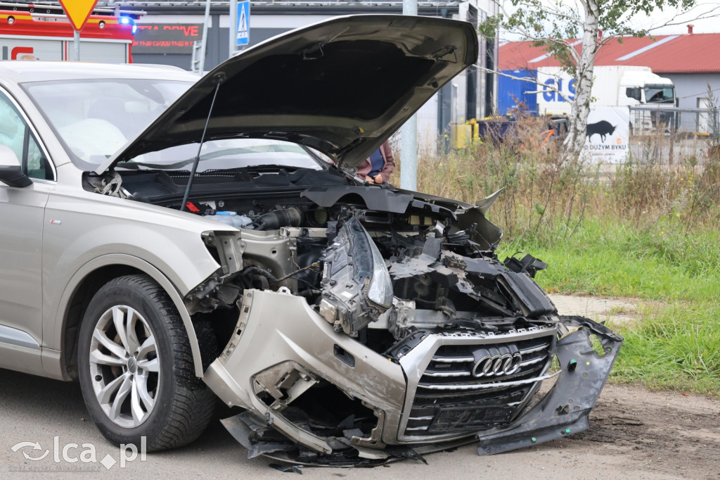 Zderzenie opla z audi w Legnicy